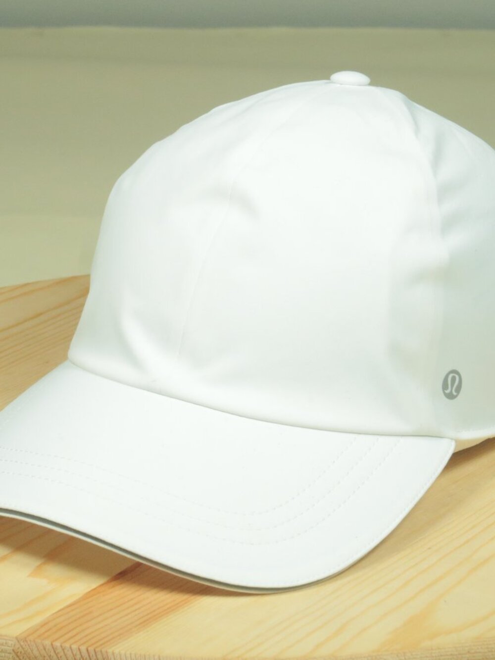 Lululemon Fast And Free Run Hat Womens White Adjustable Stretch